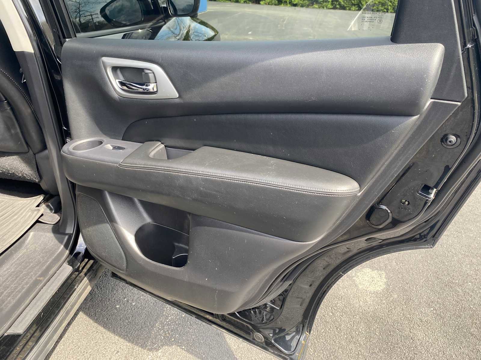 Used 2019 Nissan Pathfinder SL image 41