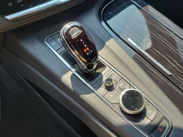 Certified 2024 Cadillac Escalade Sport w/ LPO, ONYX Package AWD/4WD image 20