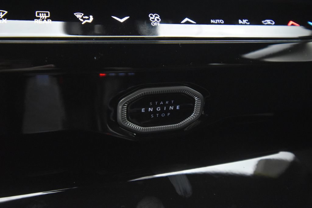 New 2027 Jeep Grand Cherokee Limited AWD/4WD image 22