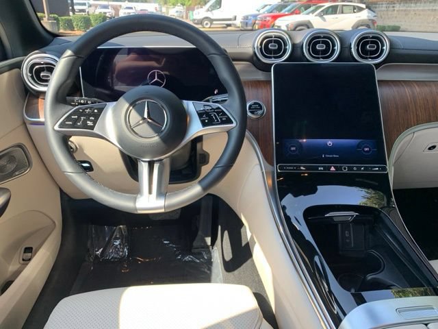 Used 2023 Mercedes-Benz GLC 300 4MATIC image 17