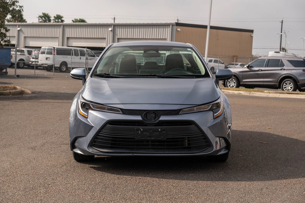 Used 2023 Toyota Corolla LE image 2