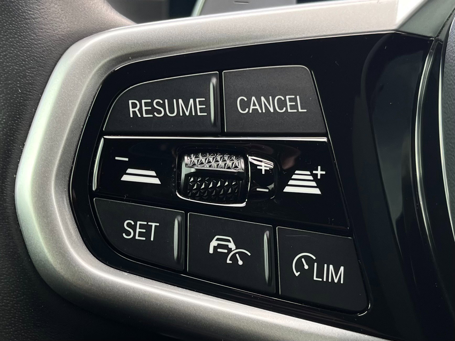 Used 2025 BMW 440i xDrive Convertible w/ Premium Package image 58