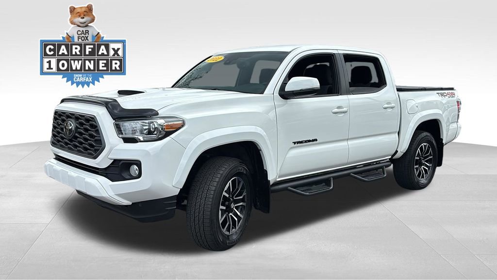 Used 2022 Toyota Tacoma TRD Sport image 3