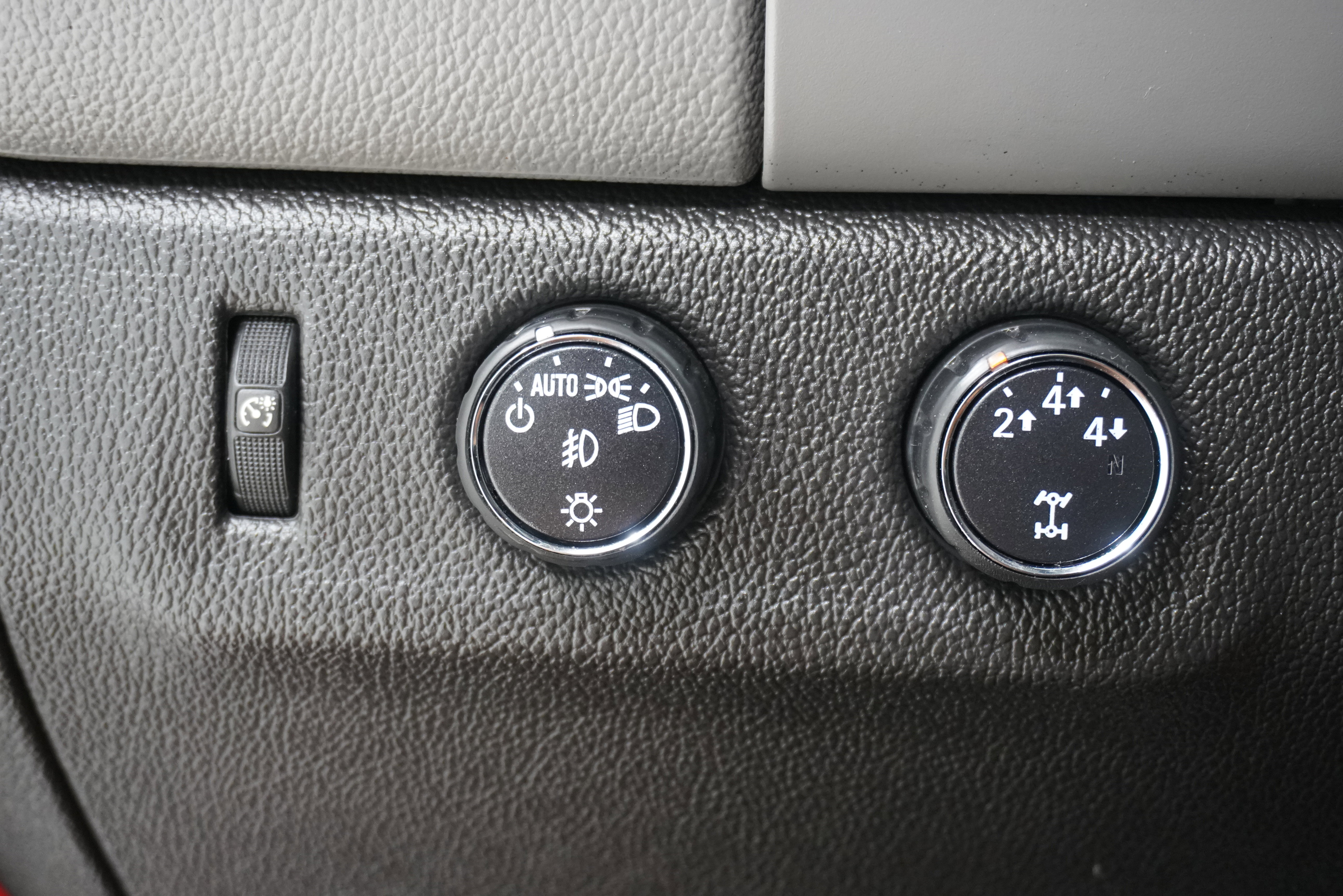 Used 2015 Chevrolet Colorado LT AWD/4WD image 21