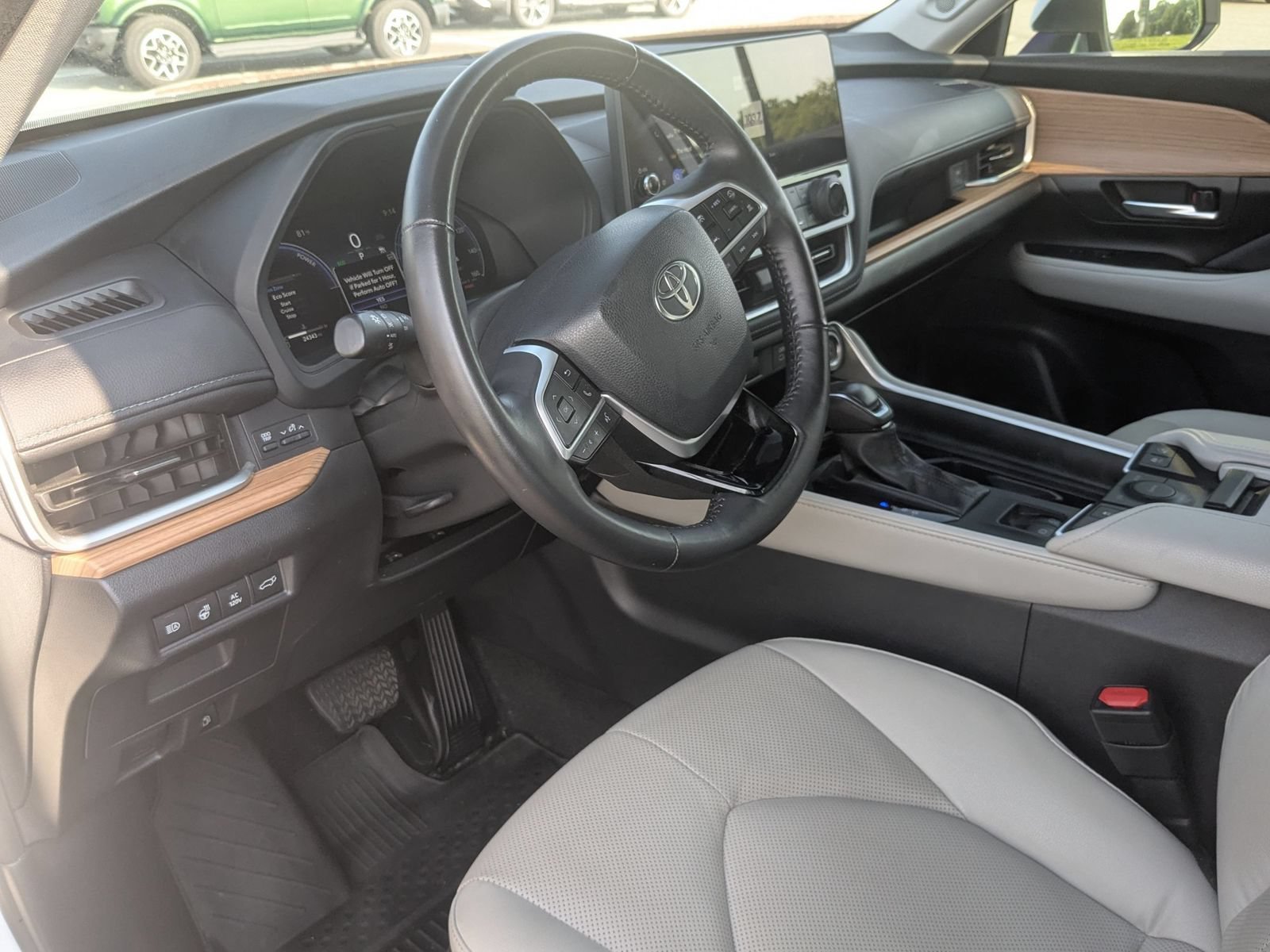 Used 2024 Toyota Grand Highlander AWD Hybrid image 15