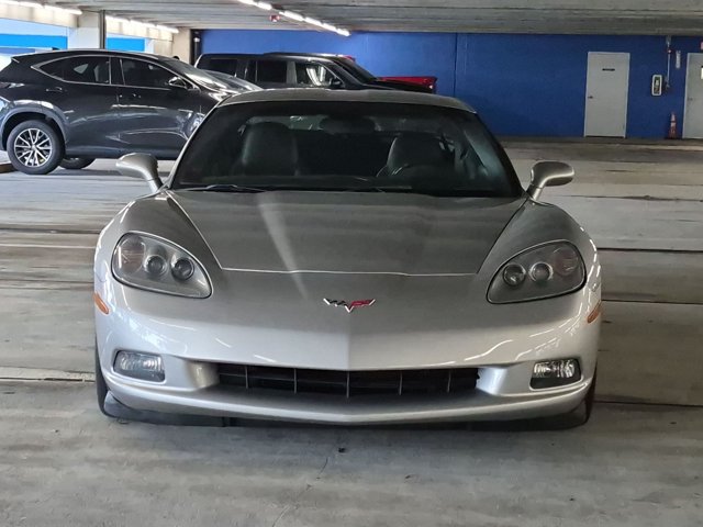 Used 2007 Chevrolet Corvette Coupe RWD image 2