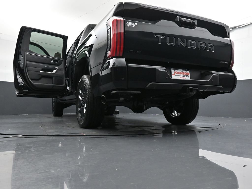 Used 2025 Toyota Tundra Platinum image 40