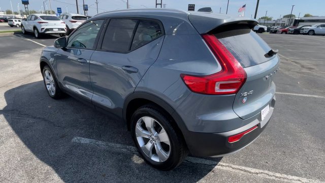 Used 2021 Volvo XC40 T5 Momentum AWD/4WD image 8