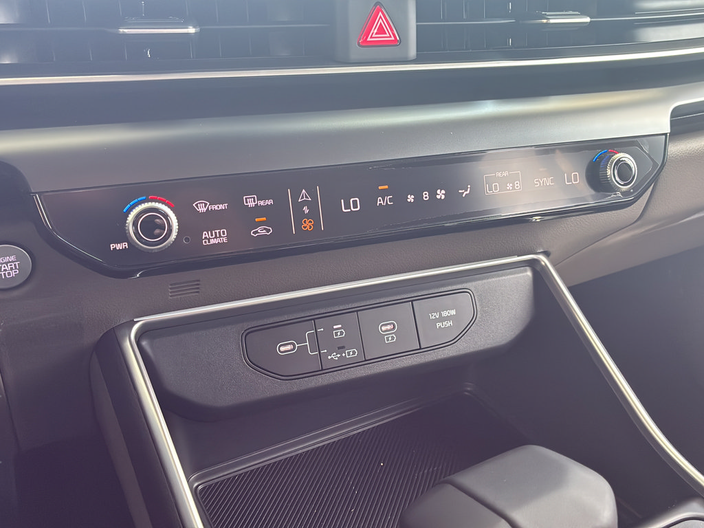 New 2026 Kia Carnival FWD image 30