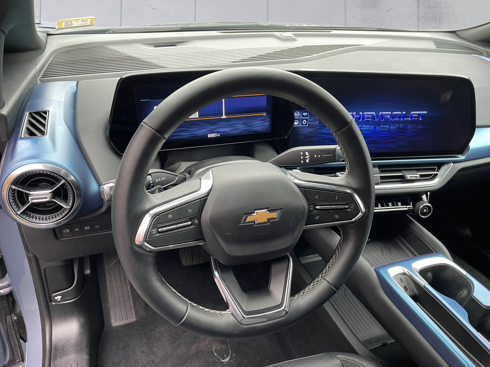 Used 2025 Chevrolet Equinox EV LT w/ Convenience Package image 13