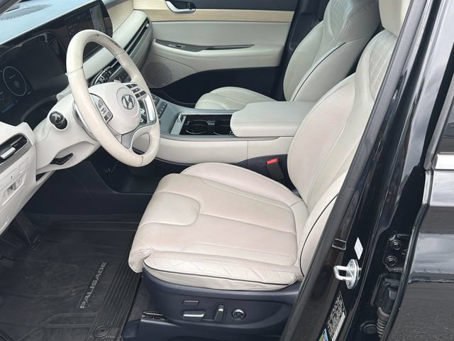 Used 2023 Hyundai Palisade Limited w/ Winter Package FWD image 9
