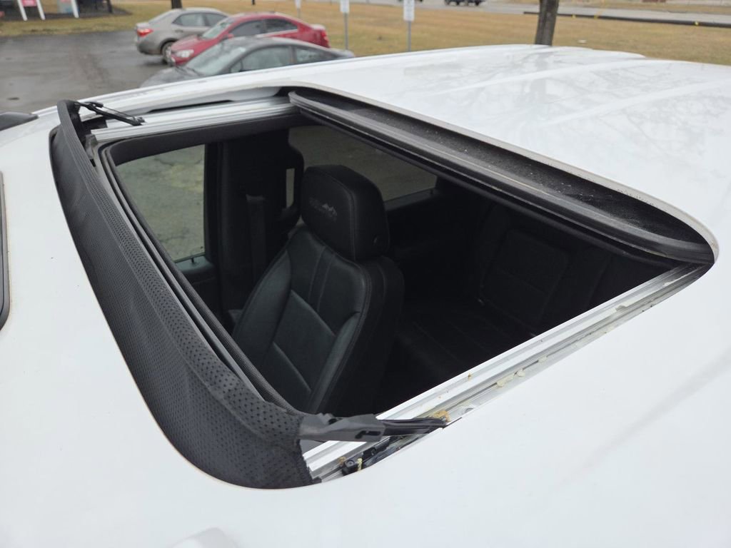 Used 2022 Chevrolet Silverado 2500 High Country image 3