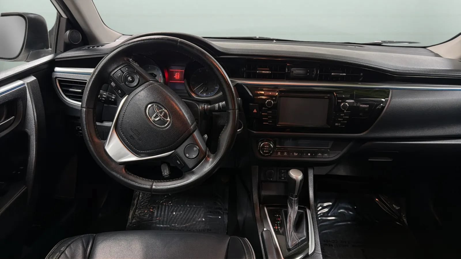 Used 2014 Toyota Corolla S Premium w/ Driver Convenience Package FWD image 10