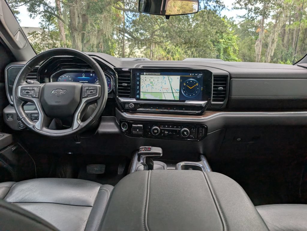 Used 2023 Chevrolet Silverado 1500 LT Trail Boss w/ Convenience Package II AWD/4WD image 15