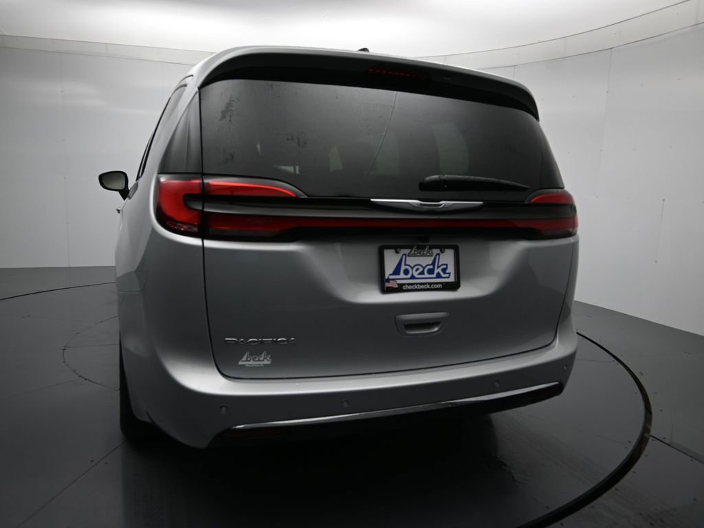 New 2026 Chrysler Pacifica Select FWD image 23