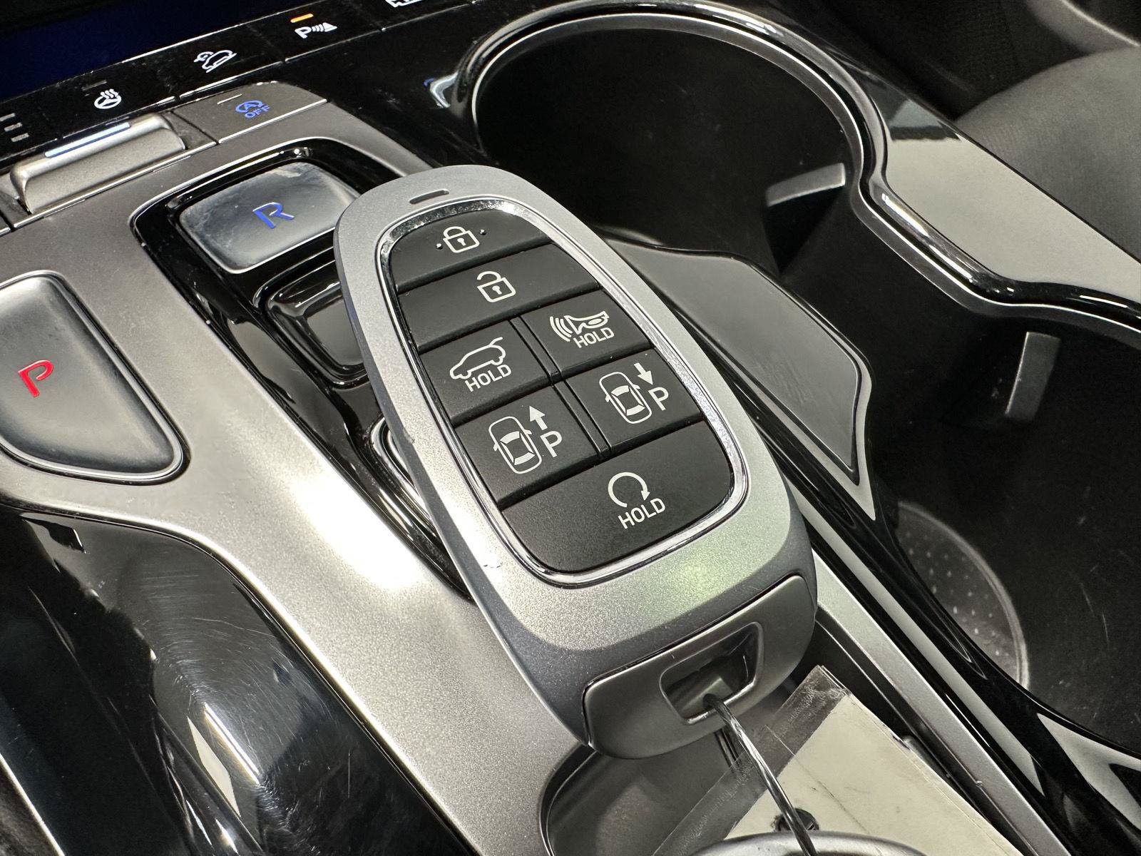 Used 2022 Hyundai Tucson Limited AWD/4WD image 35