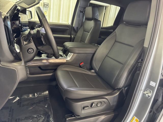 Used 2025 Chevrolet Silverado 1500 LTZ AWD/4WD image 52