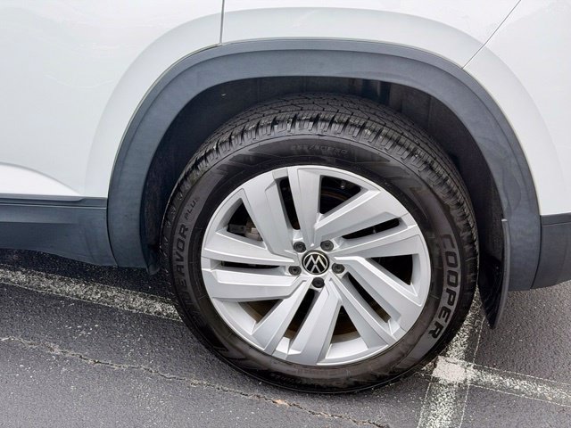 Used 2020 Volkswagen Atlas Cross Sport SE w/ Panoramic Sunroof Package FWD image 31