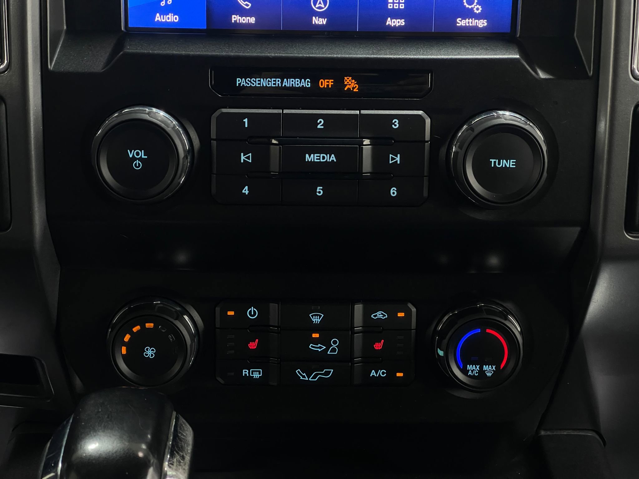 Used 2020 Ford F150 XLT w/ Equipment Group 302A Luxury AWD/4WD image 24
