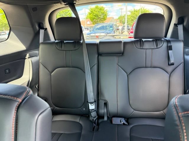 Used 2025 Honda Pilot TrailSport image 23