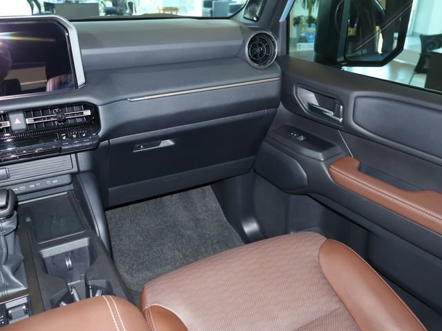 Used 2025 Toyota Land Cruiser image 11