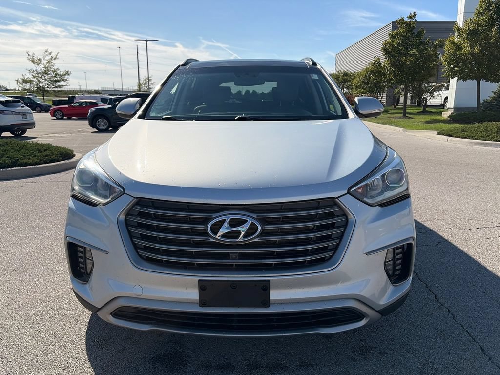 Used 2017 Hyundai Santa Fe AWD image 2
