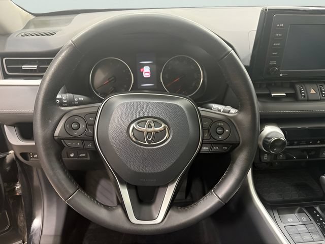 Used 2021 Toyota RAV4 XLE Premium AWD/4WD image 6