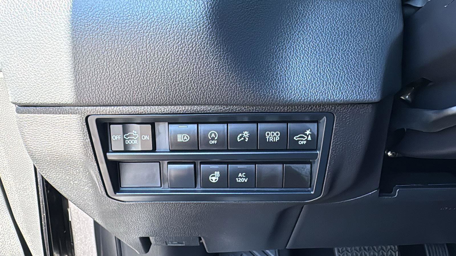 Used 2025 Toyota Tundra Limited image 14