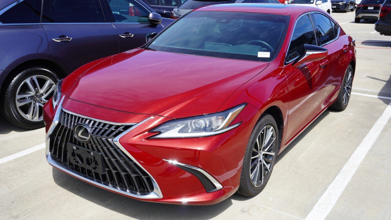 Used 2025 Lexus ES 350 w/ Premium Package image 1