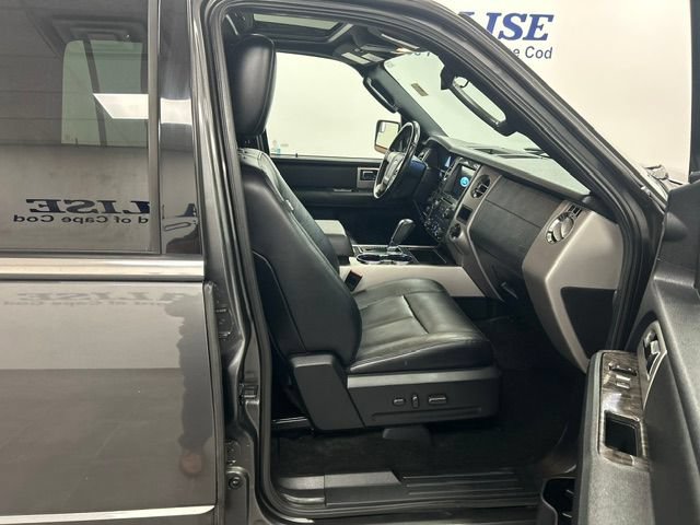 Used 2017 Ford Expedition Limited w/ Equipment Group 301A AWD/4WD image 25