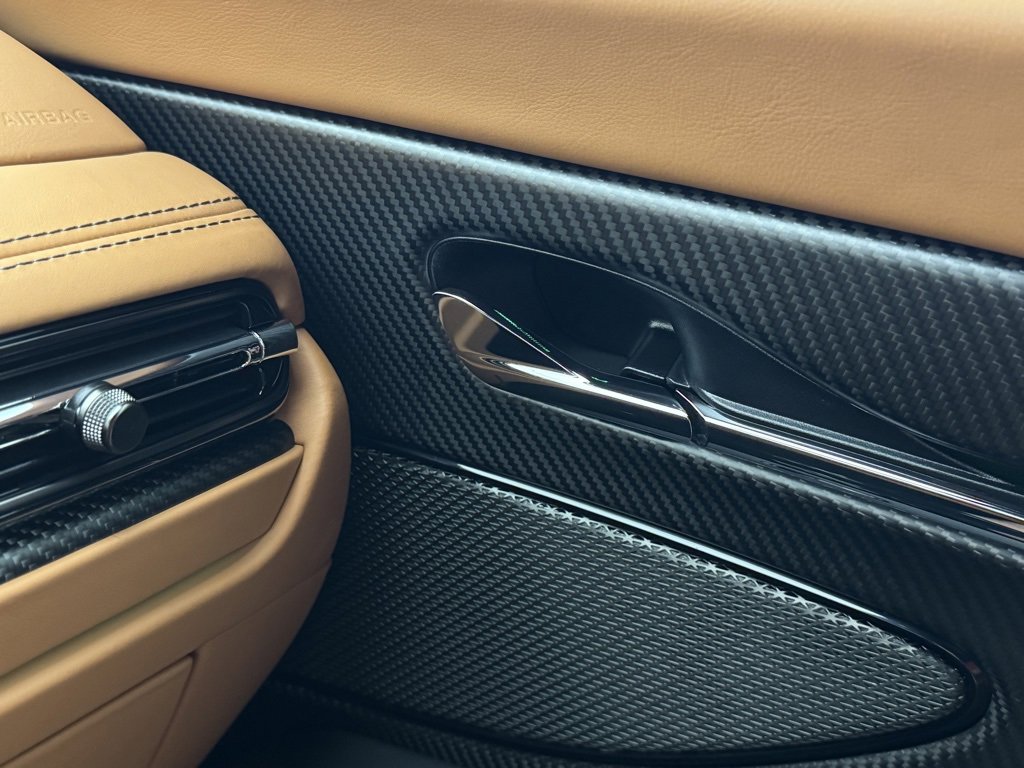 Used 2025 Aston Martin DB12 Coupe image 46