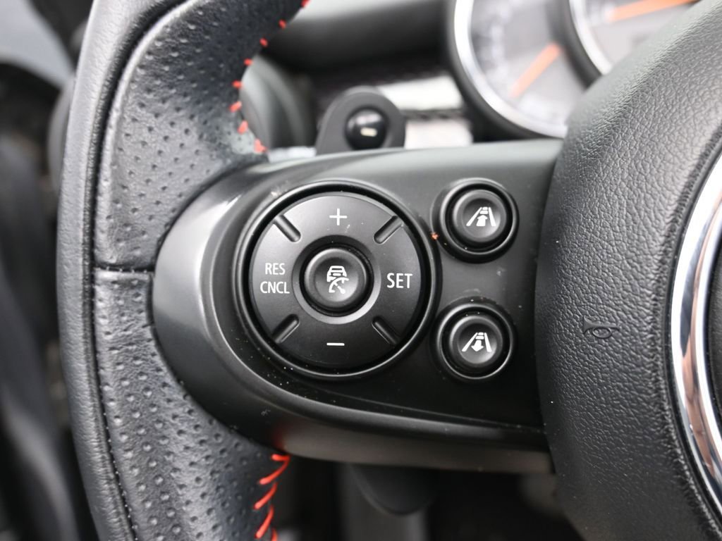 Used 2019 MINI Cooper S image 23