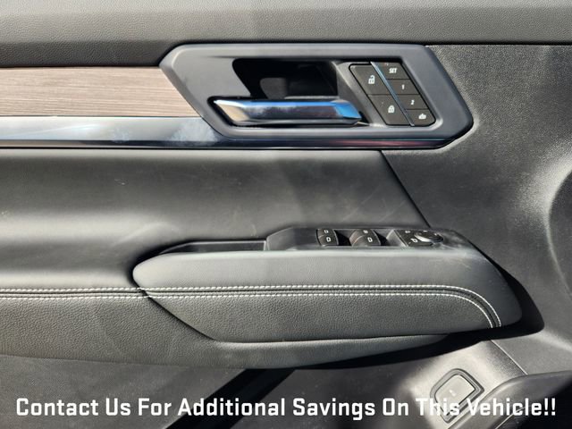 New 2026 GMC Terrain Denali w/ LPO, Black Badging Package image 17