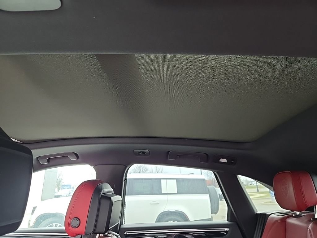 Used 2024 Porsche Macan Base image 15