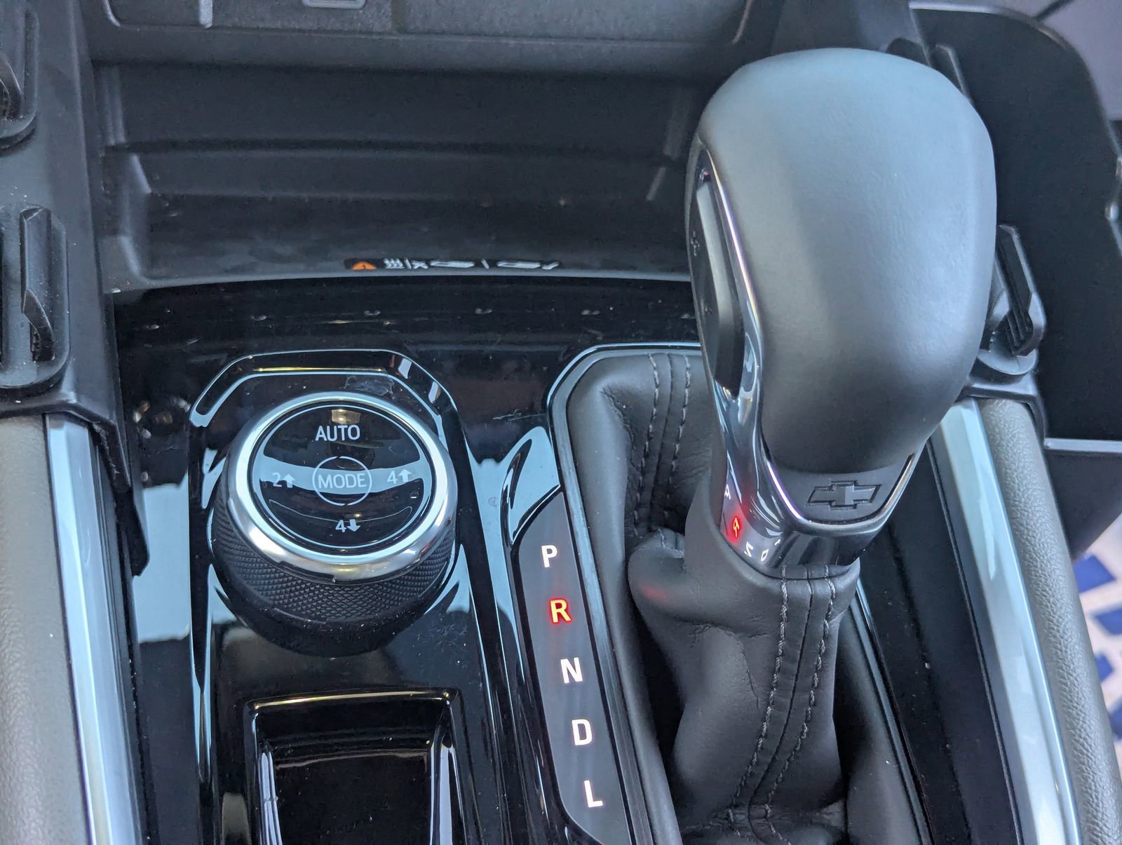 Used 2026 Chevrolet Colorado ZR2 w/ Technology Package image 26