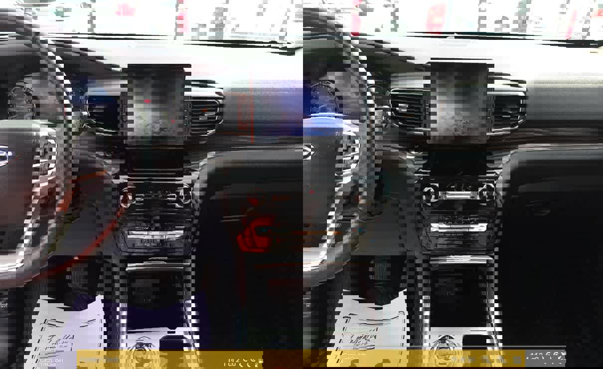 Used 2023 Ford Explorer Limited image 13