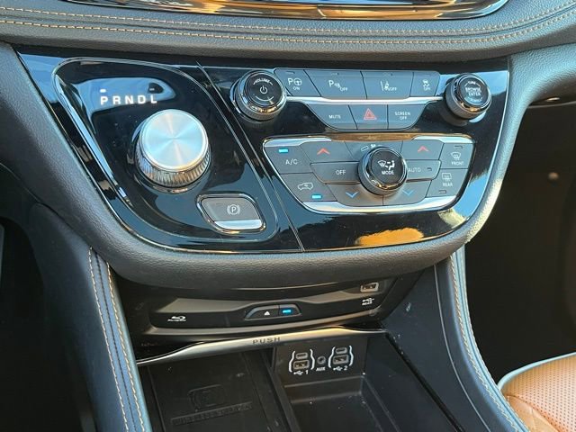 Used 2023 Chrysler Pacifica Pinnacle image 32