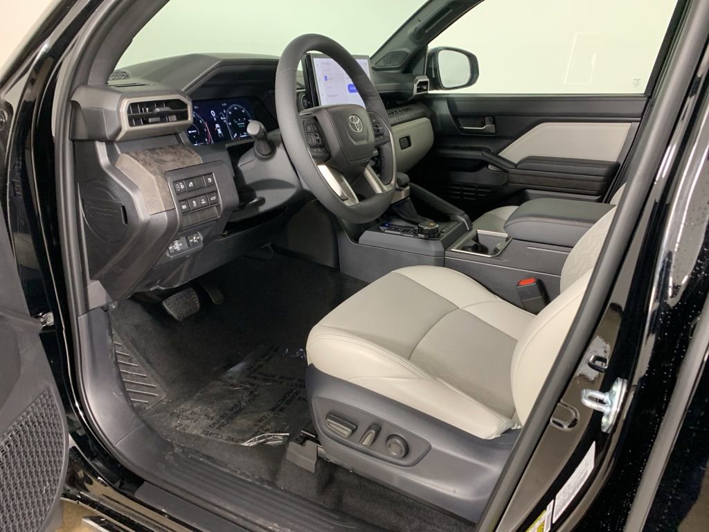 Used 2026 Toyota Tacoma Limited AWD/4WD image 30