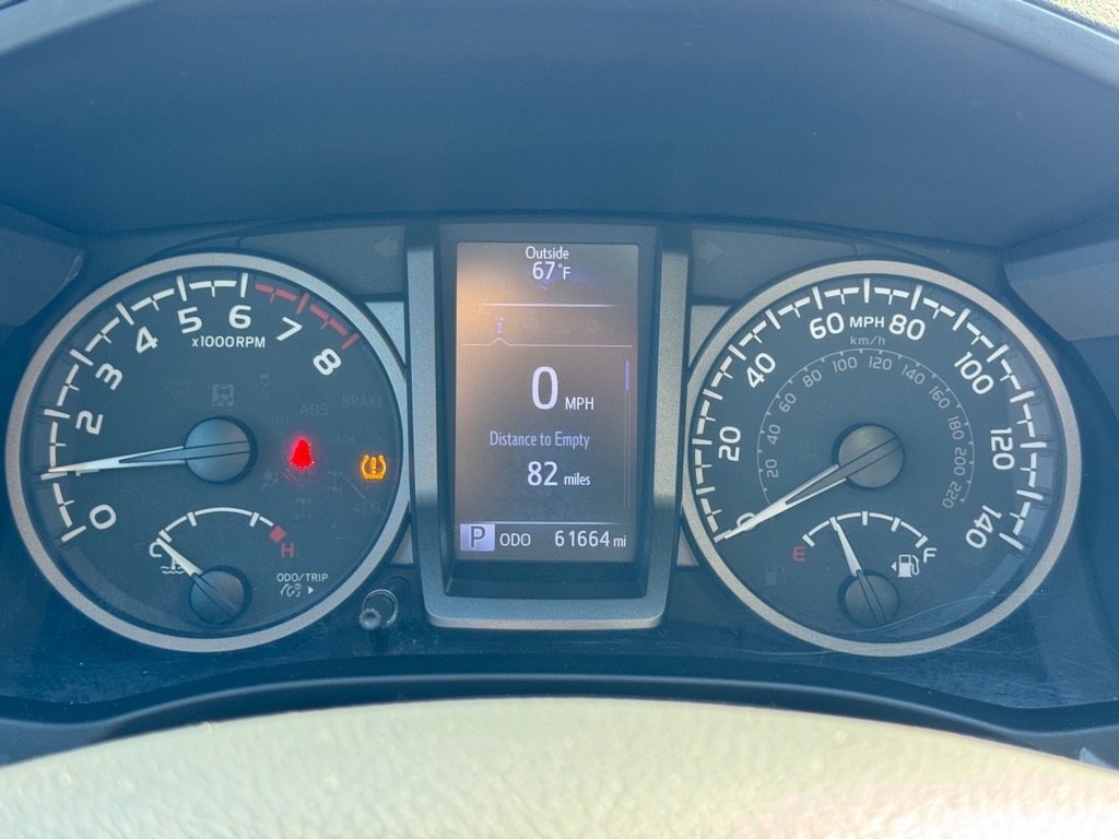 Used 2020 Toyota Tacoma TRD Sport w/ Technology Package image 19