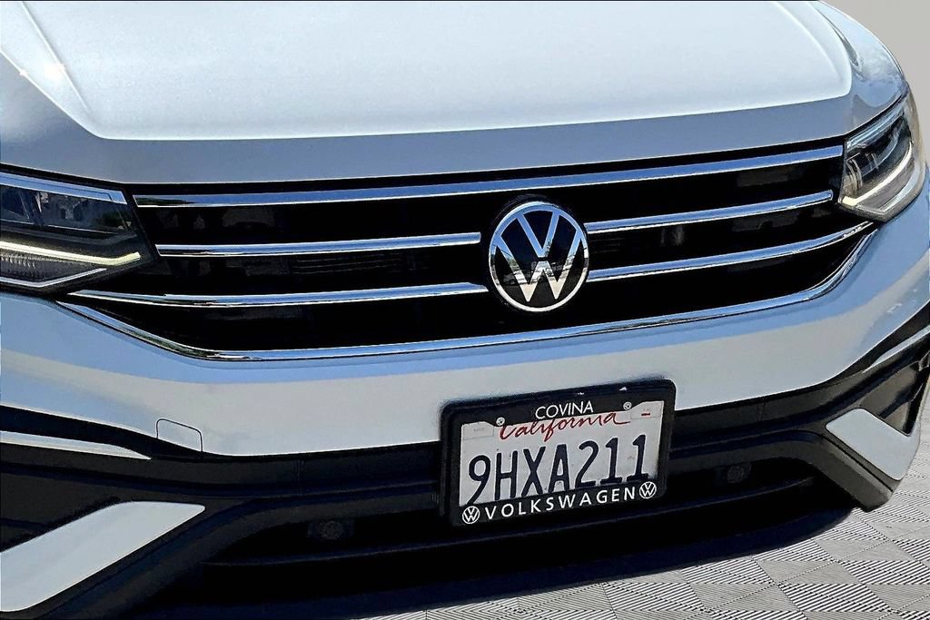 Used 2023 Volkswagen Tiguan SE FWD image 31