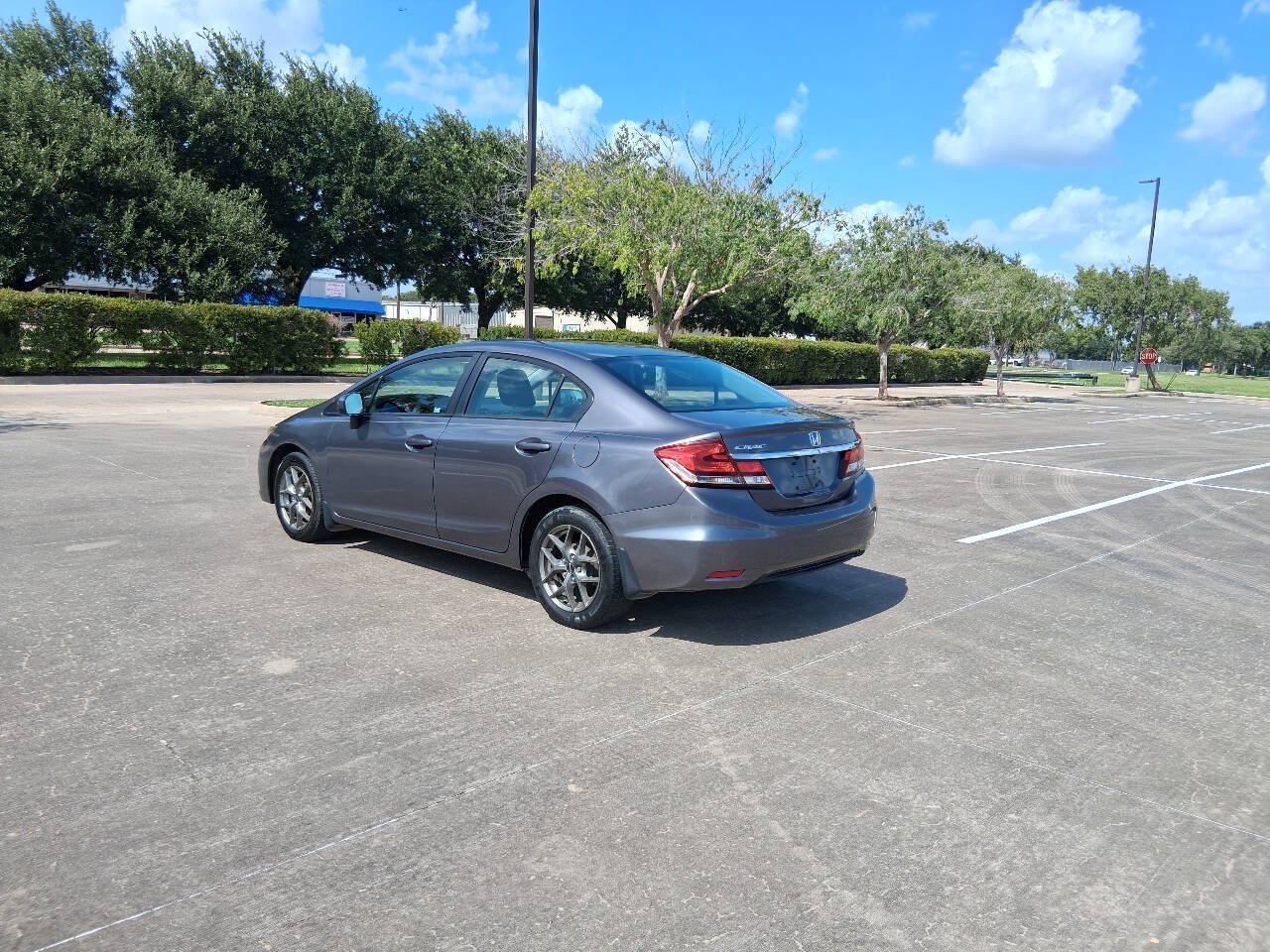 Used 2015 Honda Civic SE image 4