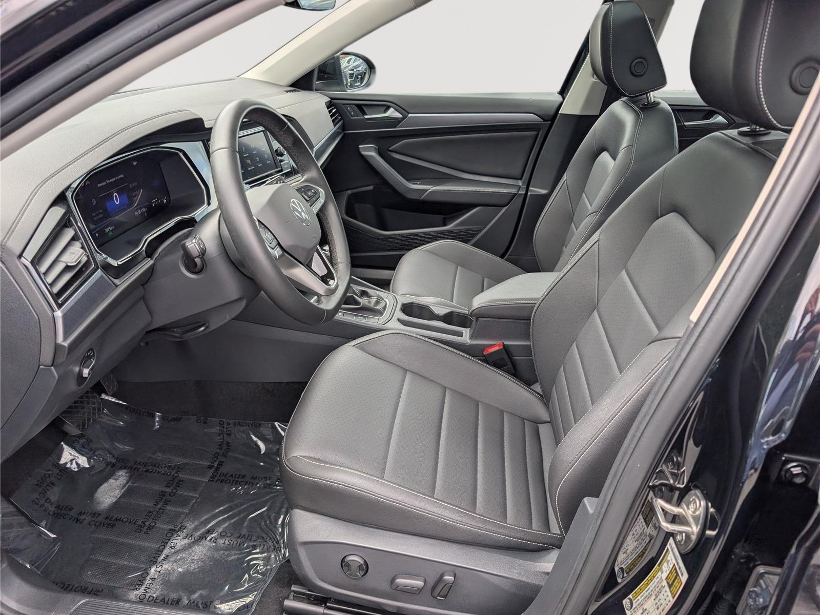 Used 2024 Volkswagen Jetta SE w/ Panoramic Sunroof Package FWD image 16