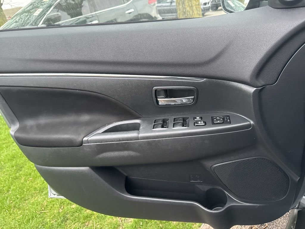 Used 2021 Mitsubishi Outlander Sport LE image 9