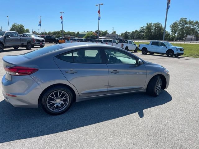 Used 2018 Hyundai Elantra SE w/ Cargo Package FWD image 9