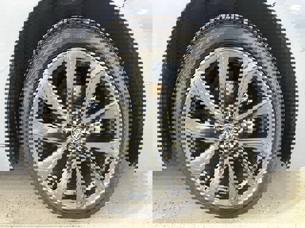 Used 2025 Toyota Corolla XSE image 61