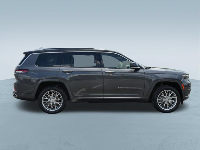 Used 2023 Jeep Grand Cherokee L Summit w/ Advanced Protech Group IV AWD/4WD image 10