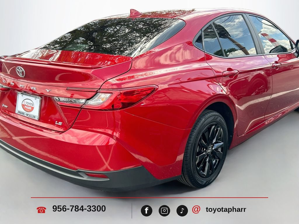 Used 2025 Toyota Camry LE w/ Convenience Package FWD image 4
