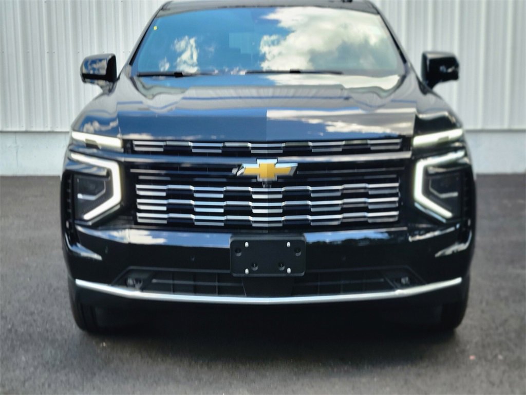 New 2025 Chevrolet Suburban High Country image 8