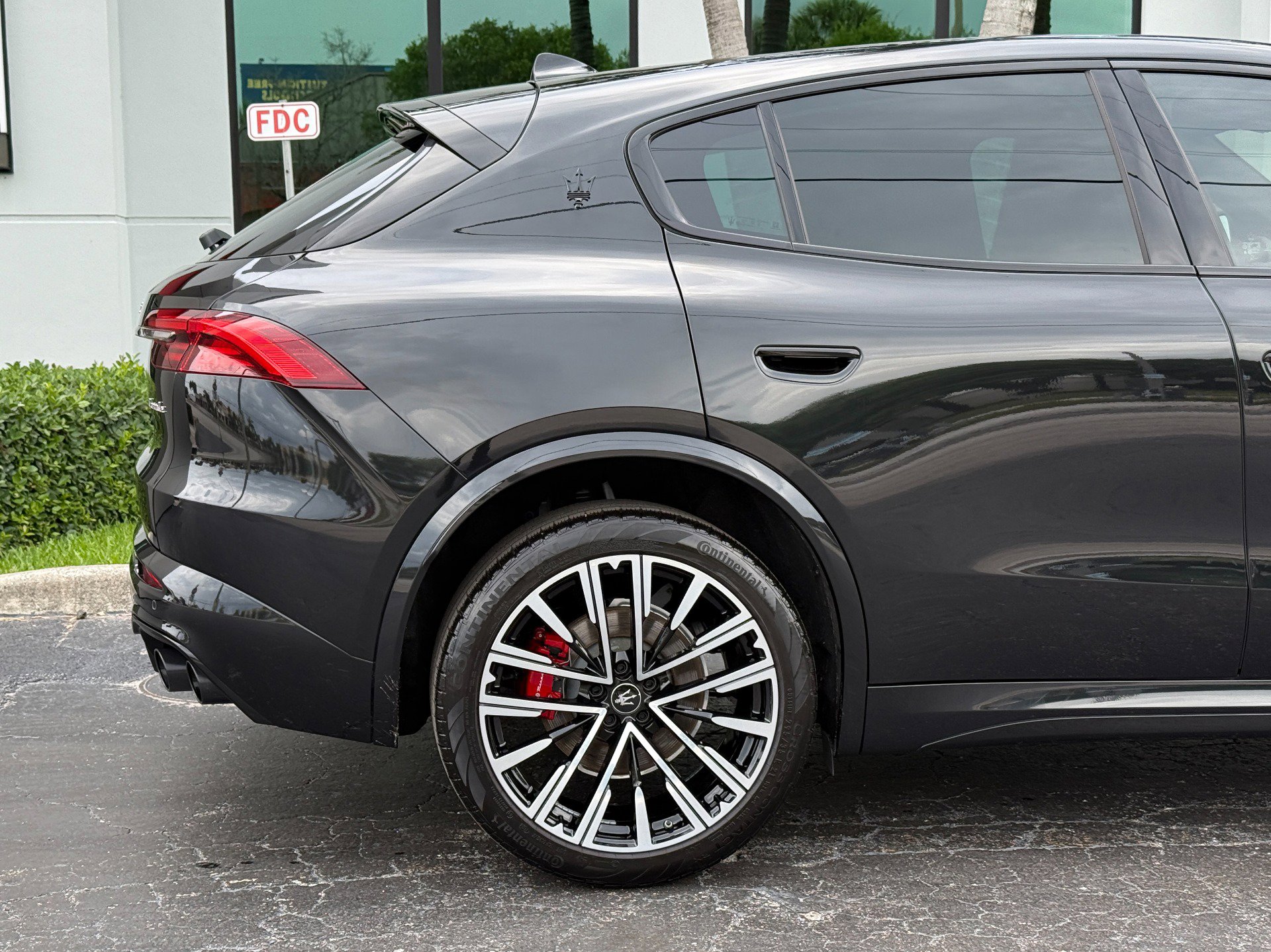 Used 2025 Maserati Grecale Modena AWD/4WD image 5