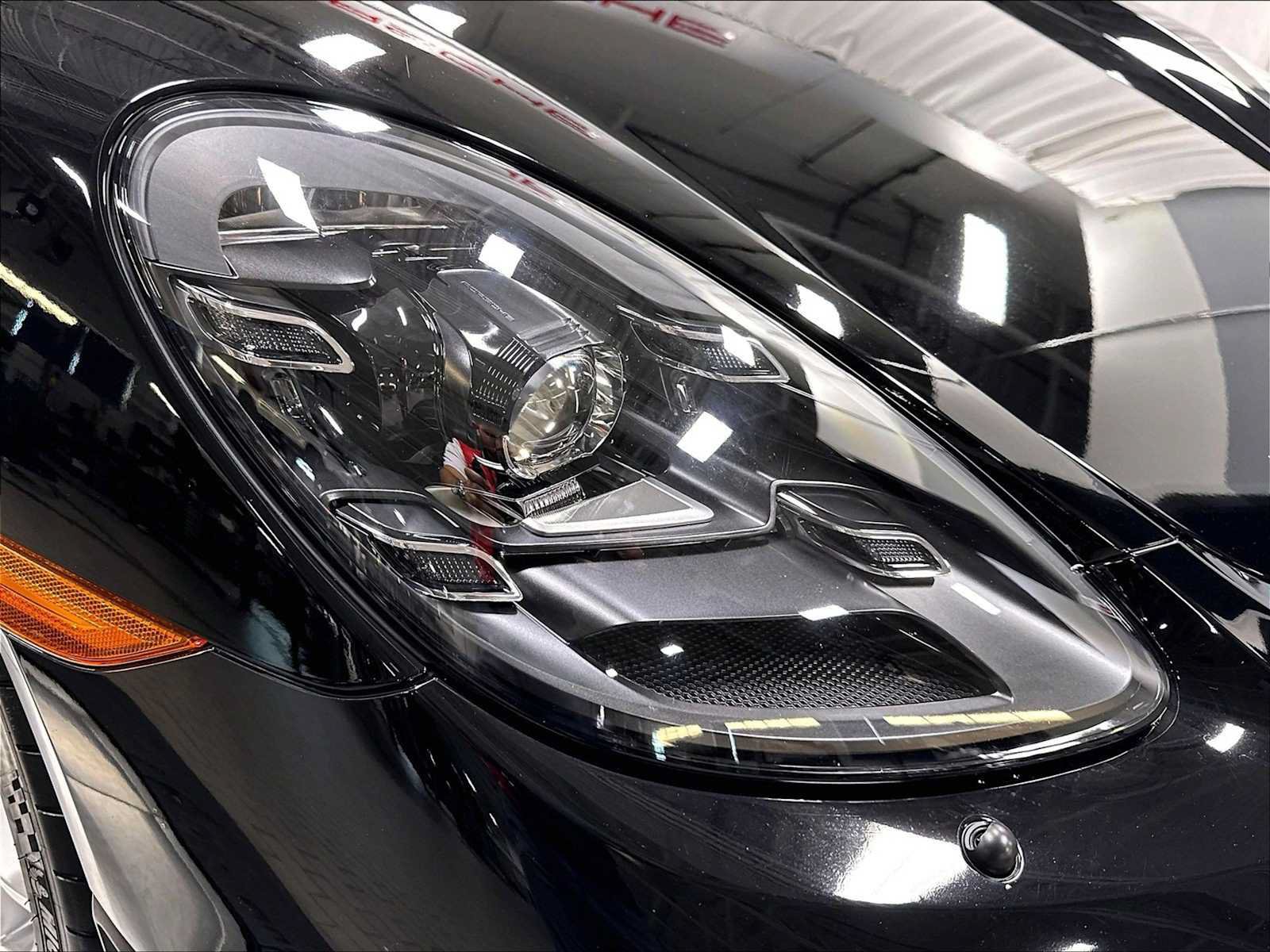Used 2022 Porsche 718 Boxster Spyder RWD image 14